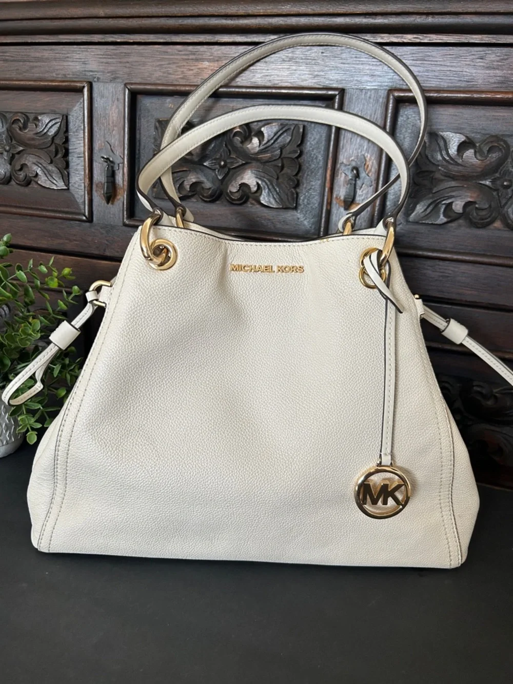 MICHAEL KORS NICOLE 35T9GNIT3L VANILLA LG
GRAB BAG LEATHER - Picture 1 of 13